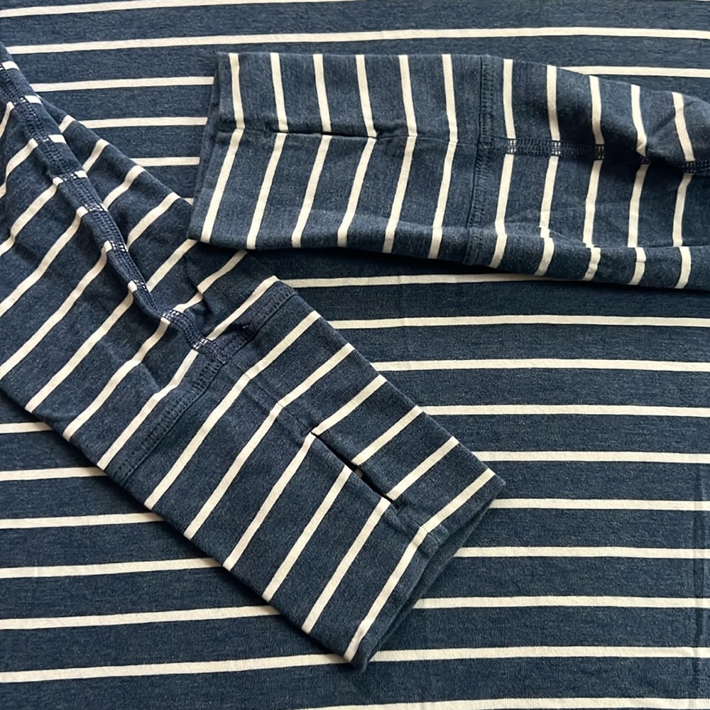 Lululemon weekend Long Sleeve Shirt - Picture 6 of 7